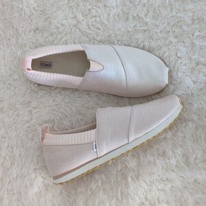 TOMS Resident Sneaker